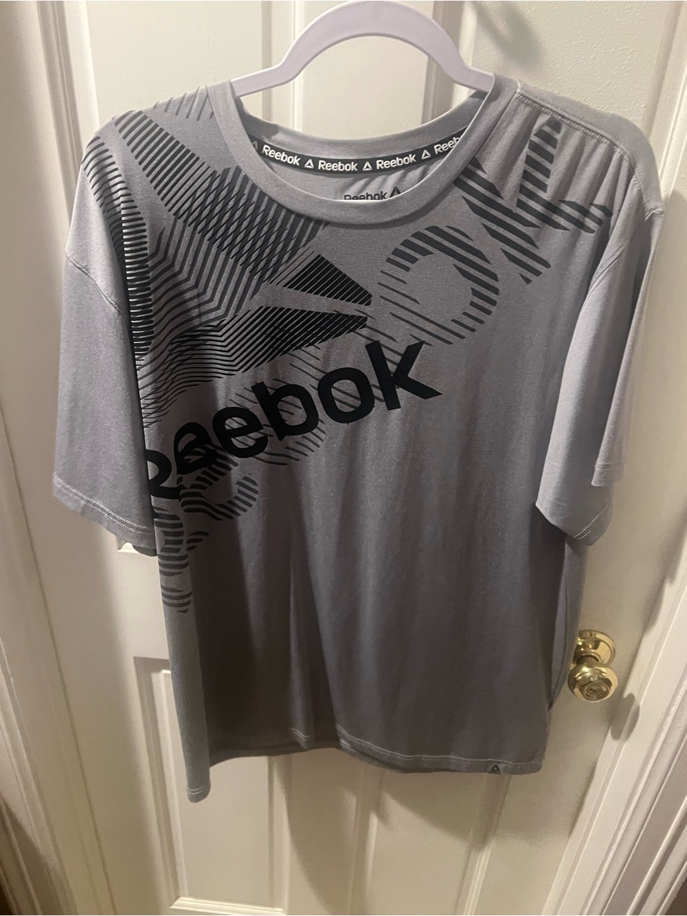 Reebok Gray Short-Sleeve Graphic Logo Tee